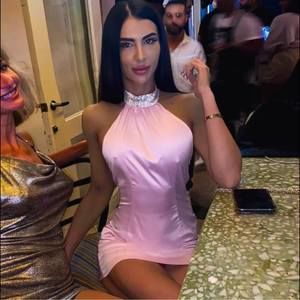 Meet your Posher, Simone